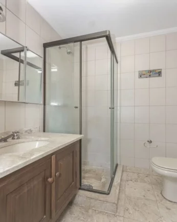 Imagem Apartamento com armários, amplo living para 2 ambientes, lavabo, 3 dormitórios sendo 1 suíte, ban...