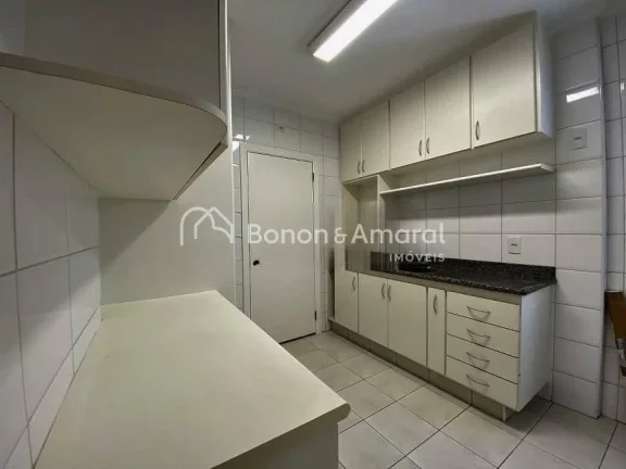 Imagem Apartamento localizado em rua tranquila e em ótima localização com tudo ao seu redor. Repaginado,...