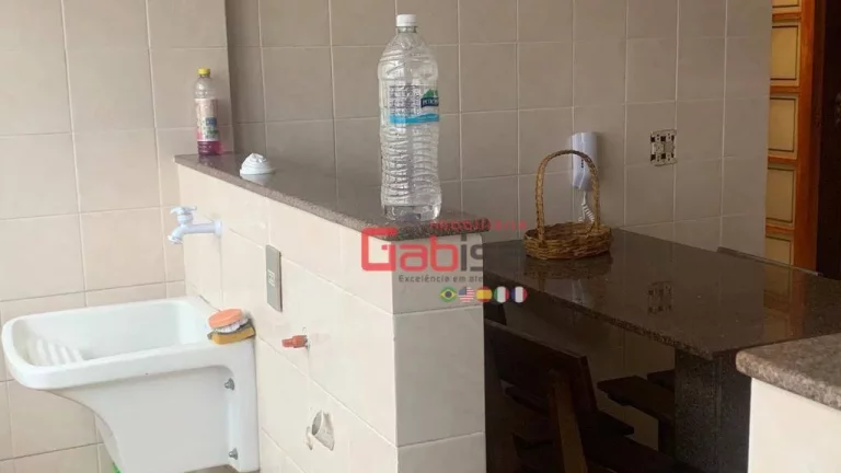 Imagem Apartamento com 3 dormitórios à venda, 100 m² por R$ 750.000,00 - Centro - Cabo Frio/RJ