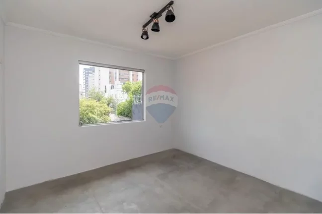 Imagem Oportunidade Casa Comercial na Rua Verbo Divino – O Espaço Ideal para o Seu Negócio!