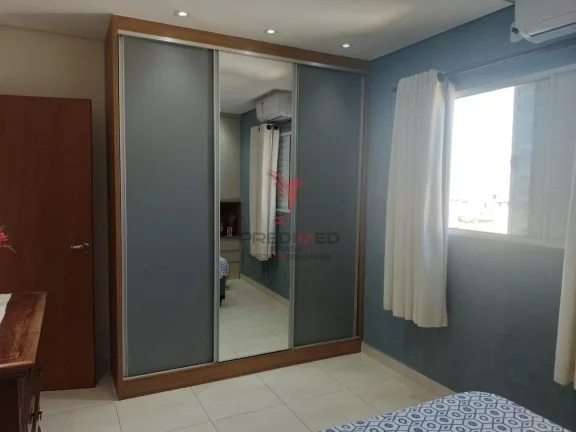 Imagem ...Oacute;timo apartamento com 2 quartos, um su...iacute;te, 01 banheiro social, cozinha, ...aacute;...