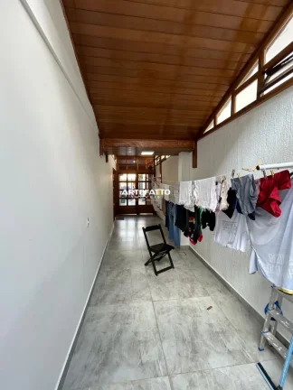 Imagem Casa em Condomínio impecável será entregue com tudo dentro! Toda reformada nova