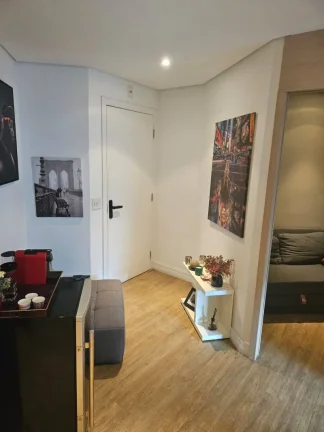 Imagem Apartamento à venda em São Paulo, Vila Nova Conceição, com 1 quarto, 37m2 e 1 vaga. Reformado e mobiliado.