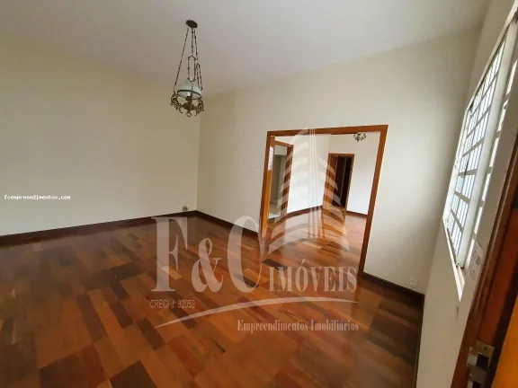 Imagem Casa para Venda em Araras, Centro, 3 dormitórios, 1 suíte, 1 banheiro, 3 vagas