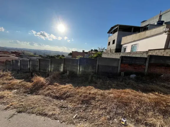 Imagem Lote com Ótima Localização no Santo Antônio – Ideal para Projetos em Desnível!