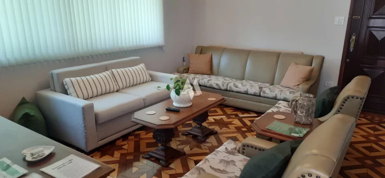 Imagem EXCELENTE CASA TÉRREA MOBILIADA E EQUIPADA COM 4 DORMITORIOS NO EMBARE