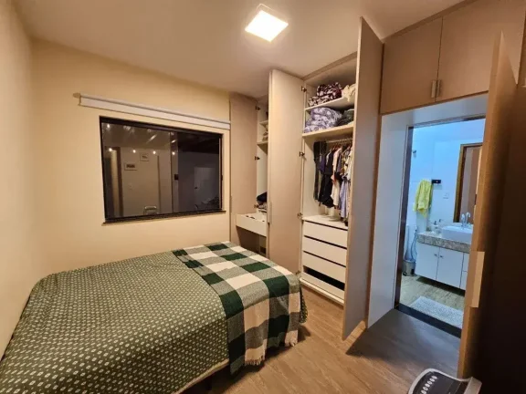 Imagem Casa à venda em Campolide, com 2 quartos