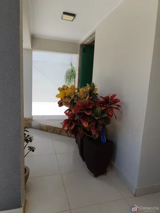 Imagem Casa Alto Padrão à Venda no Bairro Valparaíso - Patos de Minas/MG - Conforto e Modernidade