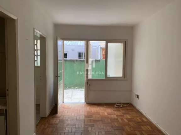 Imagem Aluguel de Kitnet aconchegante na Azenha, Porto Alegre