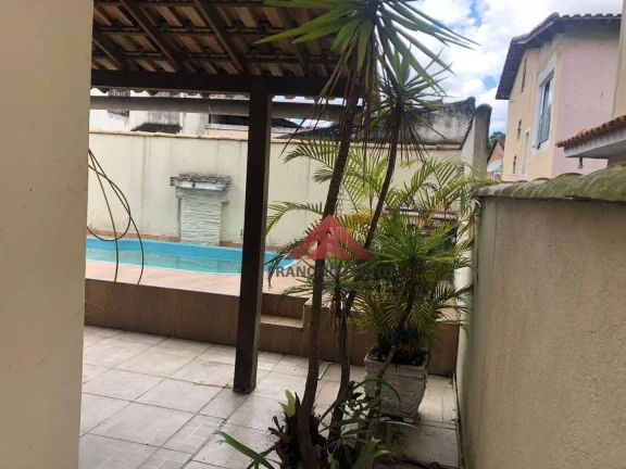 Imagem Casa com 3 dormitórios à venda por R$ 450.000,00 - Tribobó - São Gonçalo/RJ