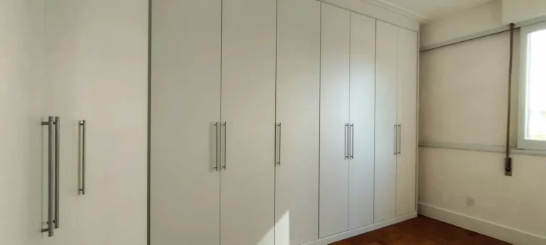 Imagem Apartamento 144 M², 3Q, 1 Suíte, 3º opcional, todo reformado, sala e cozinha gourmet integrados com forno e cooktop, academia, playground, ar split.