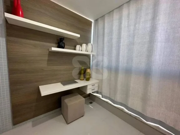 Imagem Excelente apartamento frente, 150m2 - 4 quartos modificado para 3 quartos sendo 2 suítes e 2 Varandas,