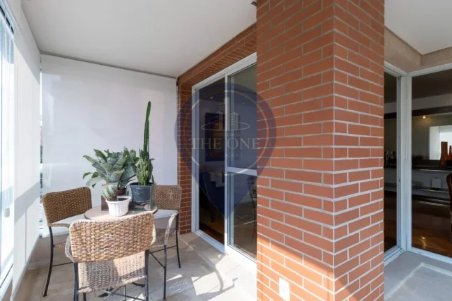 Imagem Apartamento de Luxo à Venda em Indianópolis, São Paulo - 3 Quartos, 3 Suítes, 2 Salas e 195m² de Pura Sofisticação!