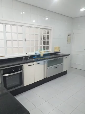 Imagem Casa de Condomínio à Venda no Miolo da Granja Viana