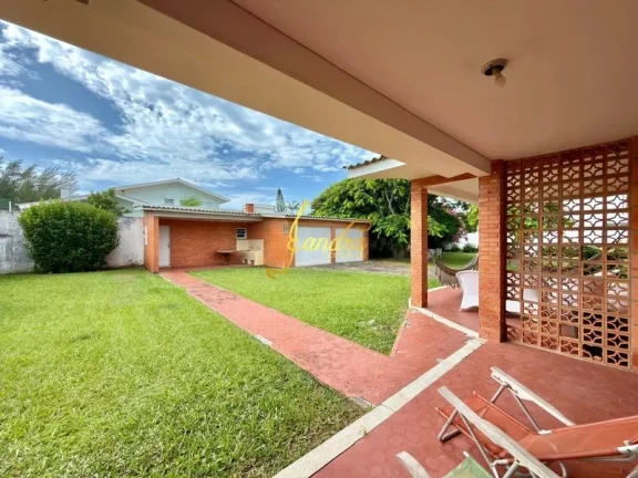 Imagem Casa perto do mar e do centrinho de Atlântida, com dois lotes