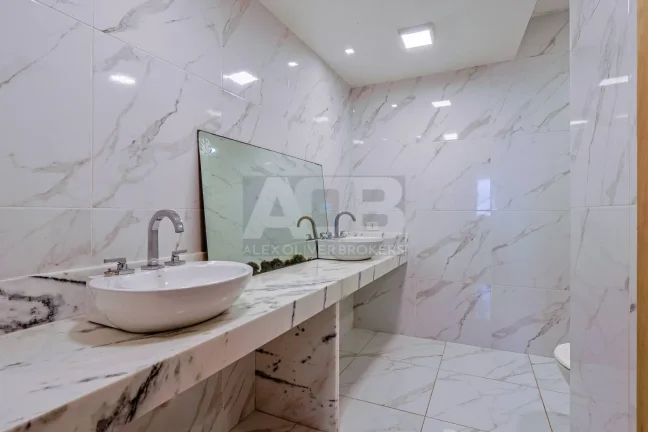 Imagem Apartamento à venda em Copacabana, 4quartos, 244m2, 1vg, Pça Eugenio Jardim