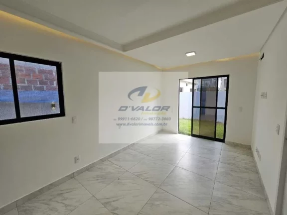 Imagem Vendo Casa, em Condomínio Fechado, com 100 m², área gourmet, piscina e 2 vagas