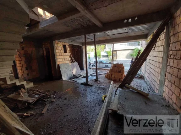 Imagem Casa / Sobrado para Venda em Balneário Camboriú / SC no bairro Centro