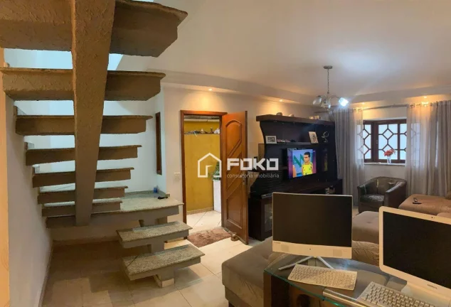 Imagem Sobrado com 3 dormitórios à venda, 180 m² por R$ 950.000,00 - Vila Moreira - Guarulhos/SP