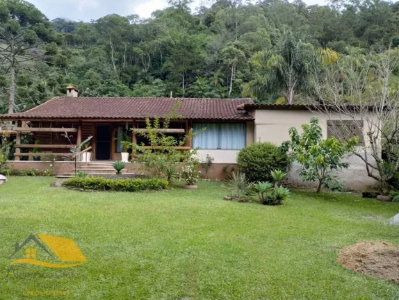 Vendo Chácara 1450 mts² em Debossan com Piscina e Área Gourmet