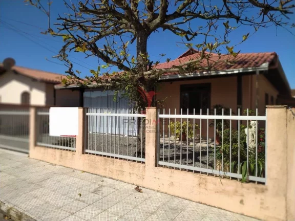 Imagem Casa na Praia em Penha, Santa Catarina, lote 295 mts, edicula, 2 Vagas de Garagem