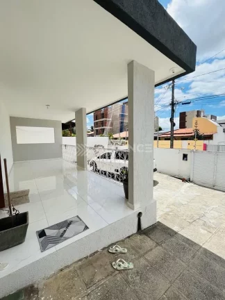 Imagem Casa - 4 Quartos - 1 Suíte - 260 m² - Altiplano Cabo Branco, João Pessoa/PB