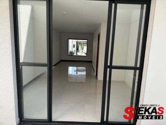 Imagem Casa à venda na Vila Ré em São Paulo-SP: 2 quartos, 1 suíte, 2 banheiros, 2 vagas de garagem!
