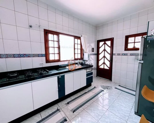 Imagem Sobrado com 3 dormitórios à venda, 182 m² por R$ 800.000 - Pontal de Santa Marina - Caraguatatuba/SP