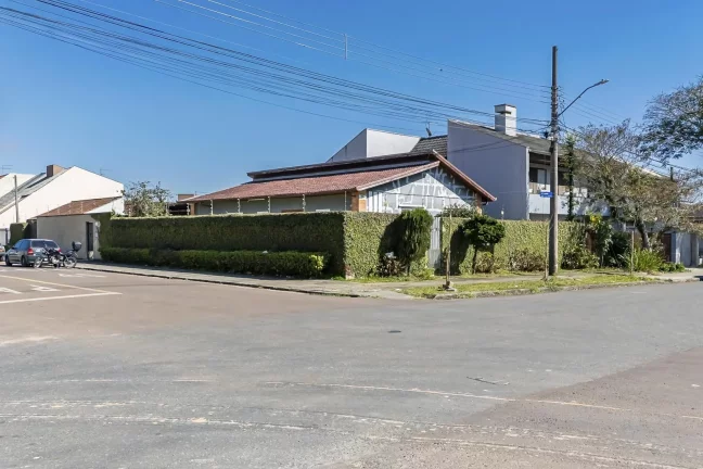 Imagem Terreno de Esquina no Bairro Portão – Excelente Oportunidade para Construtores!