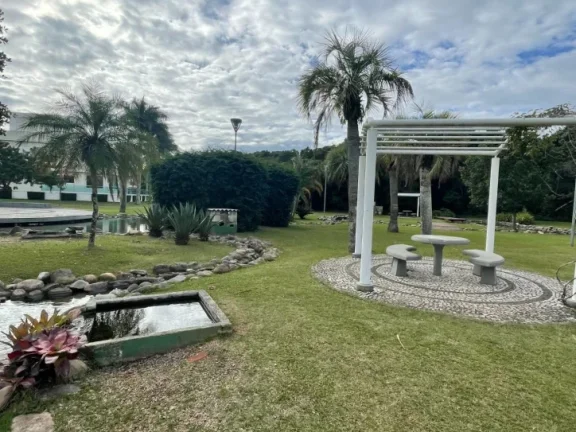 Imagem Terreno à venda, 598 m² - Jurerê Internacional - Florianópolis/SC