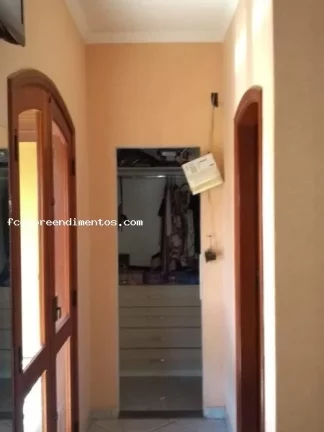 Imagem Sobrado para Venda em Limeira, Jardim Palmeiras, 3 dormitórios, 1 suíte, 1 banheiro, 2 vagas