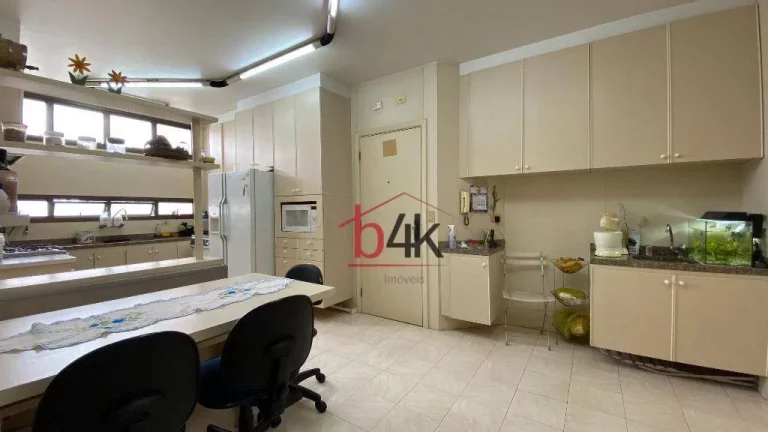 Imagem Apartamento no Campo Belo à venda, Rua Barão de Jaceguai nº 1414.