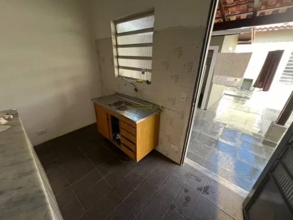 Imagem Casa térrea à venda com 2 edículas em Peruíbe/SP - Bairro Jardim Brasil