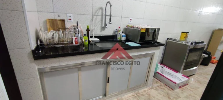 Imagem Casa com 4 dormitórios à venda, 243 m² por R$ 380.000,00 - Barreto - Niterói/RJ