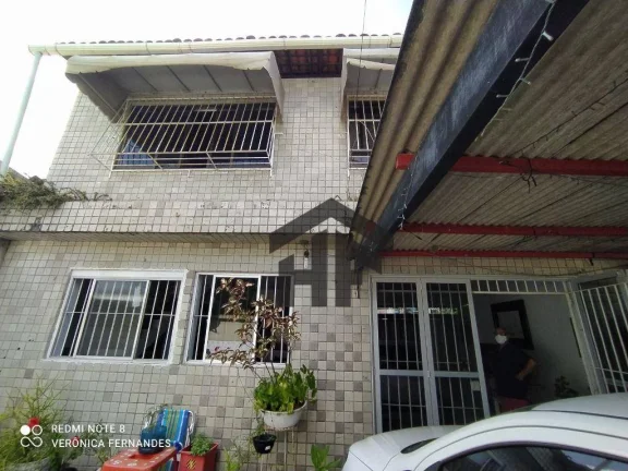 Imagem Casa com 3 Quartos em Torrões, Recife