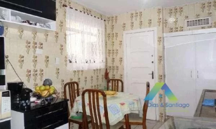 Imagem Excelente sobrado 3 dormitórios, 2 vagas espaço gourmet com ótima localização.