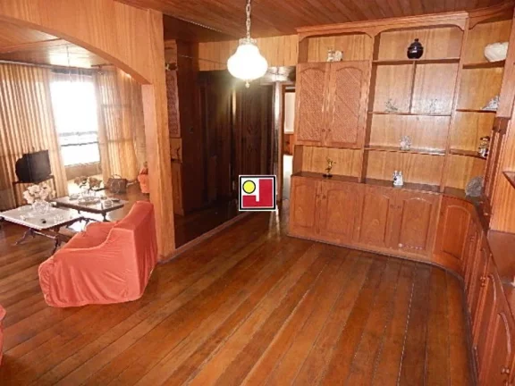 Imagem Vendo 4Q frontal mar, Praia da Barra, R$1.950.000,00, alto, vista espetacular, segurança, ônibus, clube, tênis, squash, ginásio, piscina, skate, 2 vg