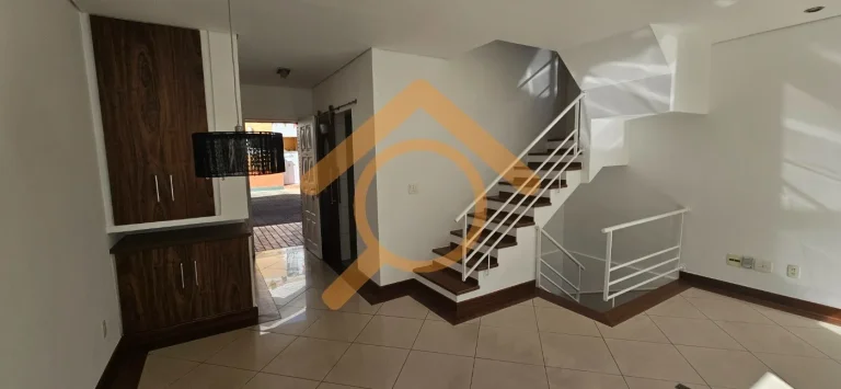 Imagem Casa de luxo no Condomínio Flora Park: 2 quartos, 2 suítes, 2 salas, 2 vagas na cidade de São Paulo, Jardim Marajoara - 160m².