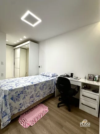 Imagem Apartamento com 4 dormitórios (2 suítes) 2 vagas de garagem na quadra do mar. Lazer na cobertura!