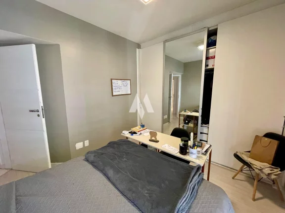 Imagem Apartamento com 3 Quartos à venda, 130m² - Ponta da Praia