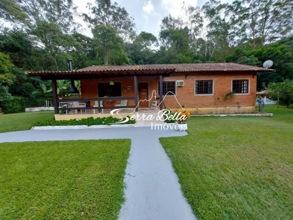 Imagem Casa com 3 dormitórios à venda, 160 m² por R$ 950.000,00 - Albuquerque - Teresópolis/RJ