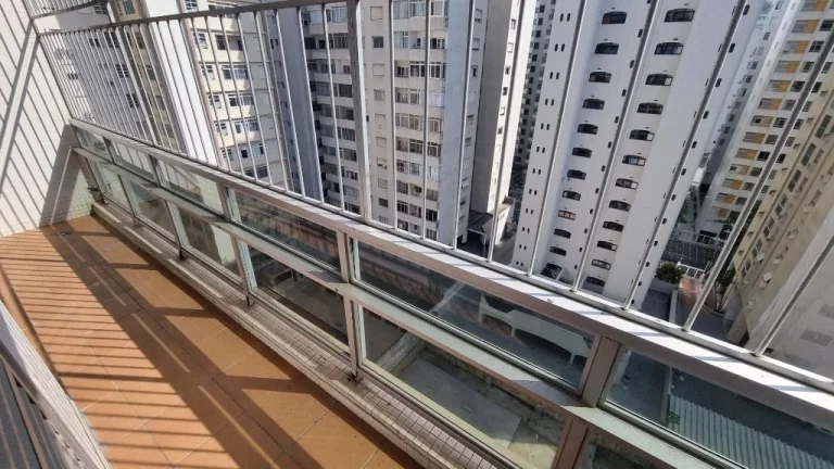 Imagem Apartamento com 3 dormitórios à venda, 140 m² - Pitangueiras - Guarujá/SP