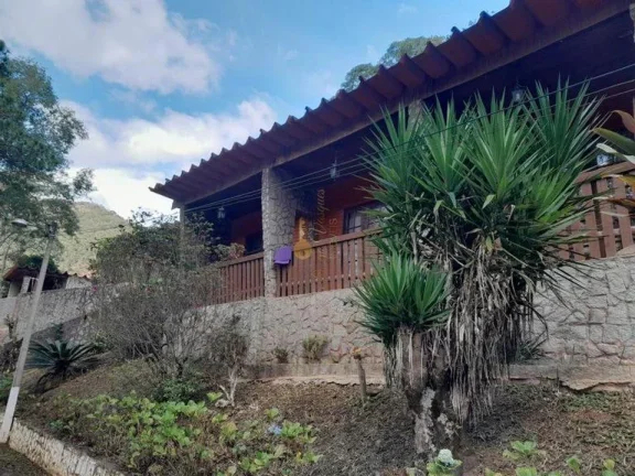 Imagem Casa em Condomínio para Venda em Teresópolis / RJ no bairro Colônia Alpina