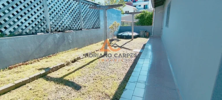 Imagem ALUGUEL Anual de Casa Mobiliada com 3 dormitórios no Bairro Gravatá- Navegantes-SC