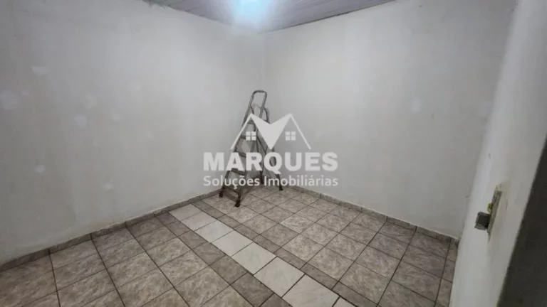 Imagem Imóvel c/ Salão Comercial á 100mts da Av. Brasil
