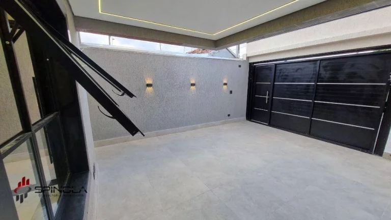 Imagem Sobrado com 3 dormitórios à venda, 180 m² por R$ 1.150.000,00 - Maracanã - Praia Grande/SP