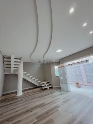 Imagem Casa com 3 dormitórios à venda no bairro Nações de Balneário Camboriú/SC