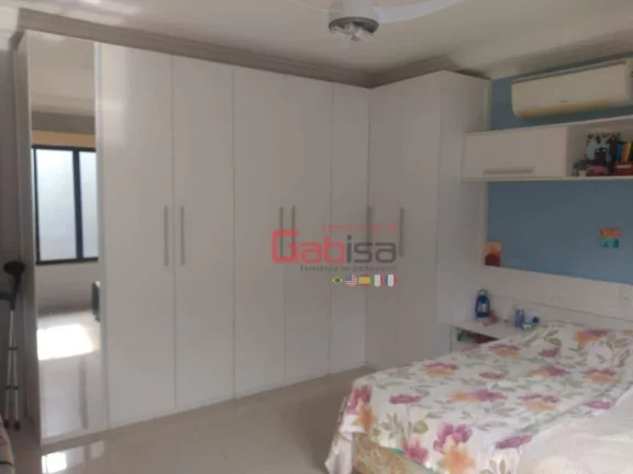 Imagem Casa com 3 dormitórios à venda, 240 m² por R$ 1.000.000,00 - Balneário São Pedro - São Pedro da Aldeia/RJ