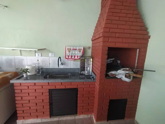 Imagem Casa com 3 dorms (2 suítes) a 700m da Praia à venda em Peruíbe
