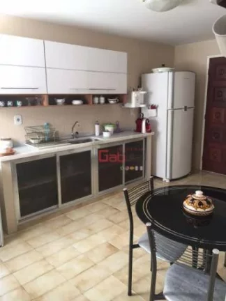 Imagem Cobertura com 4 dormitórios à venda, 185 m² por R$ 850.000,00 - Passagem - Cabo Frio/RJ